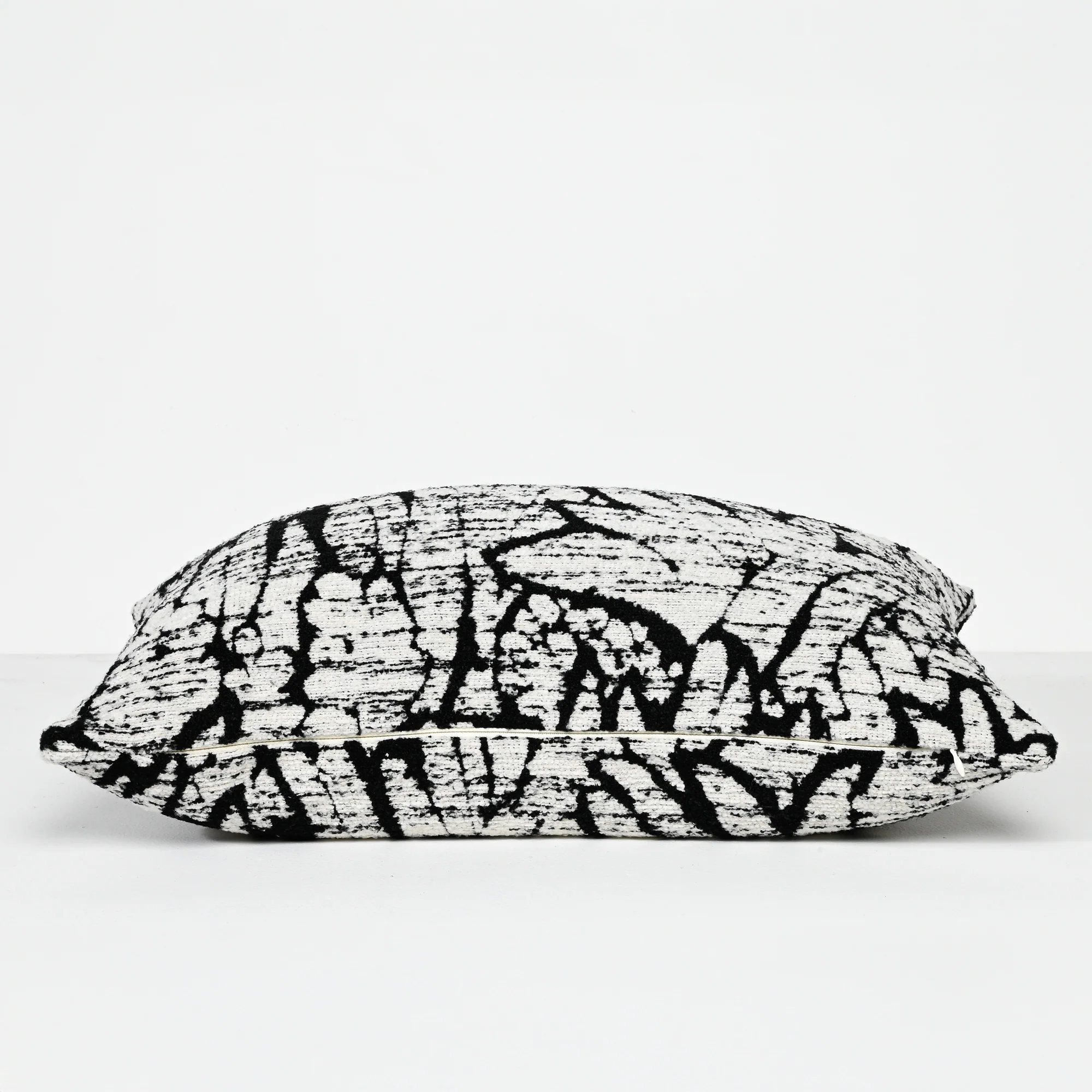 Black Palm Lumbar Cushion - Image 3