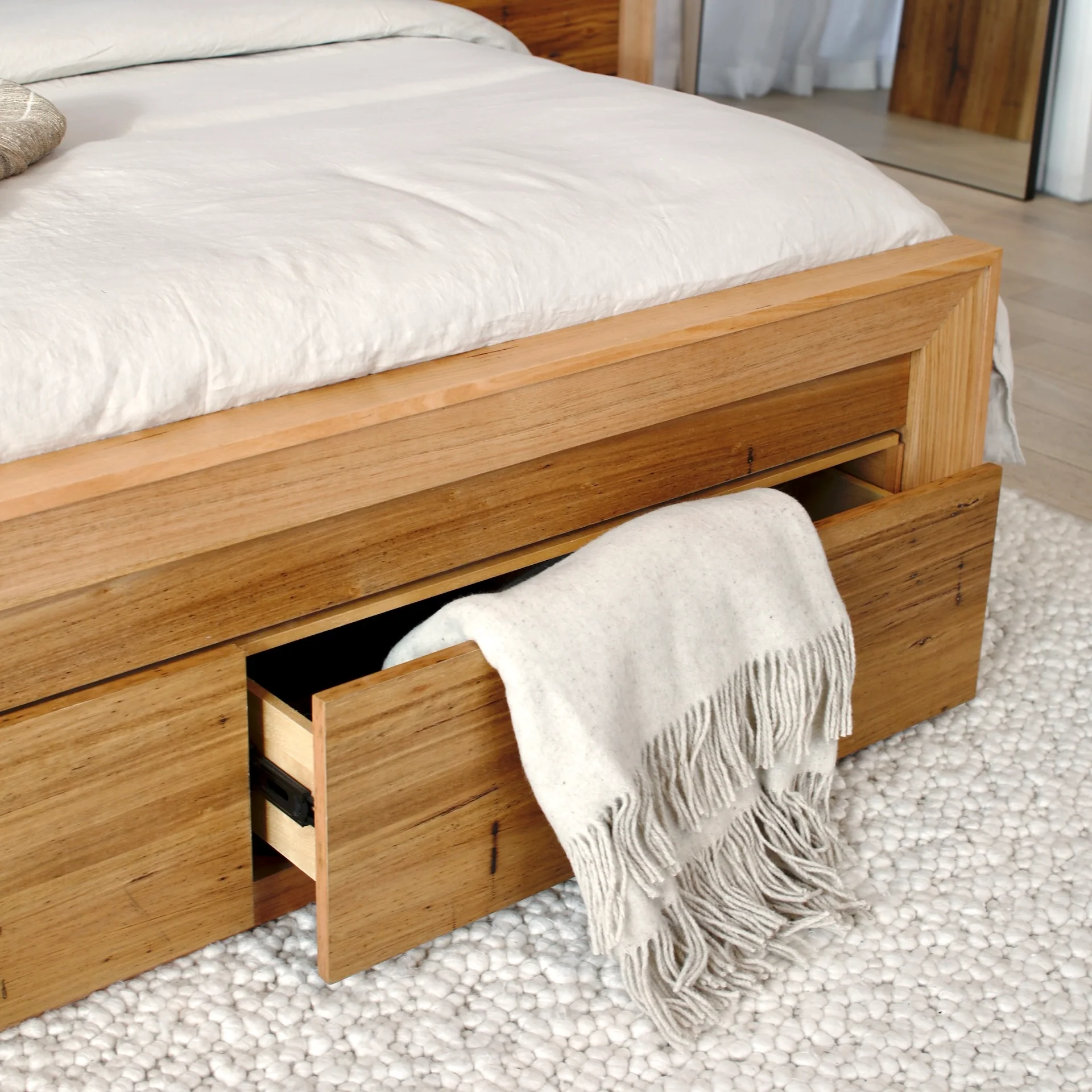 Bondi Bed with Drawers - Image 5