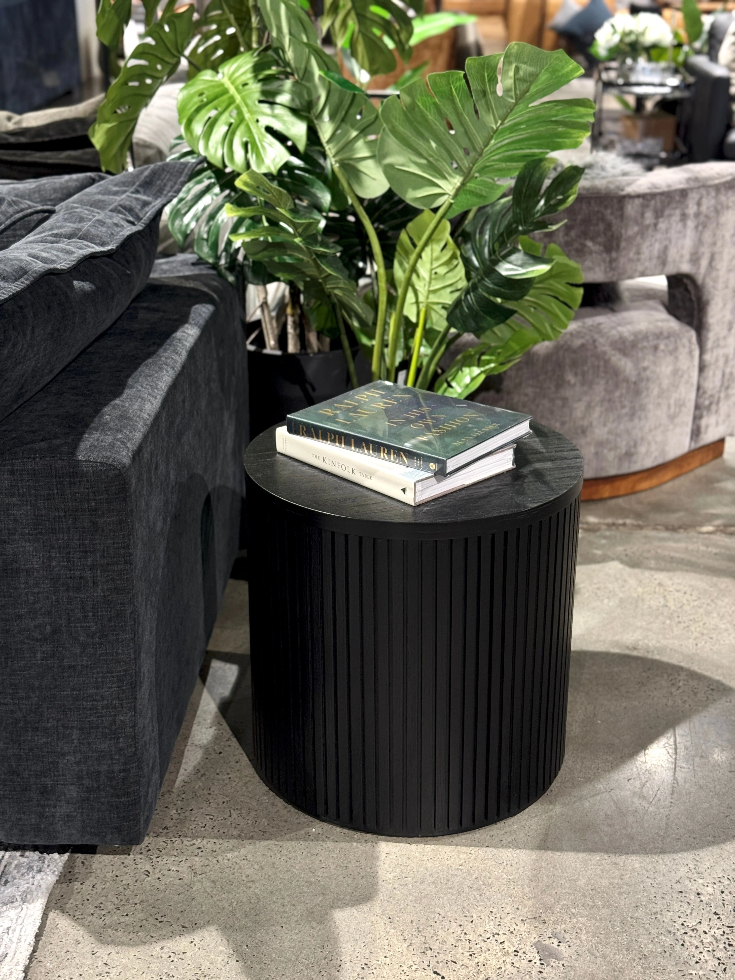Edina Round End Table - Image 7