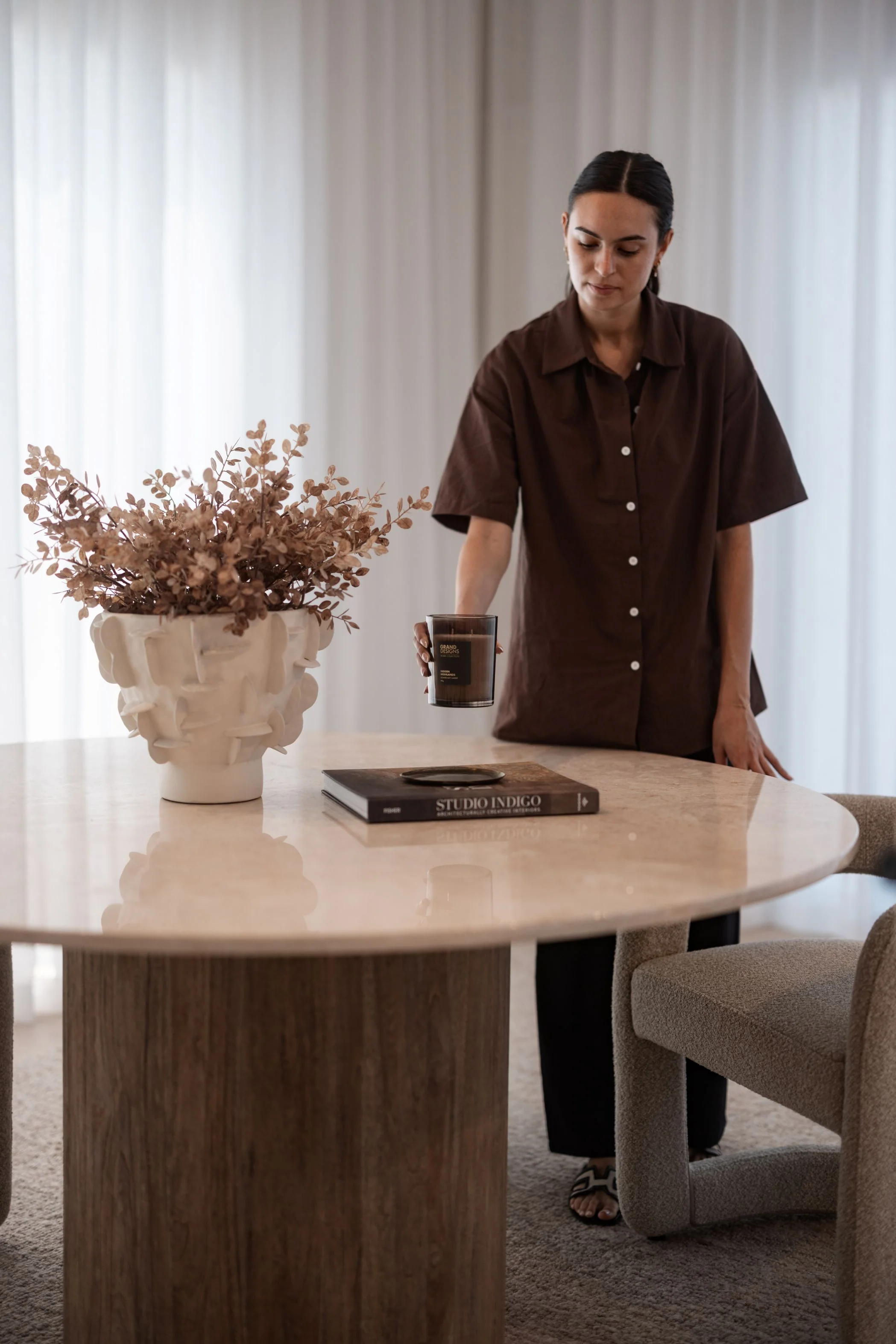 Ines Dining Table - Image 4