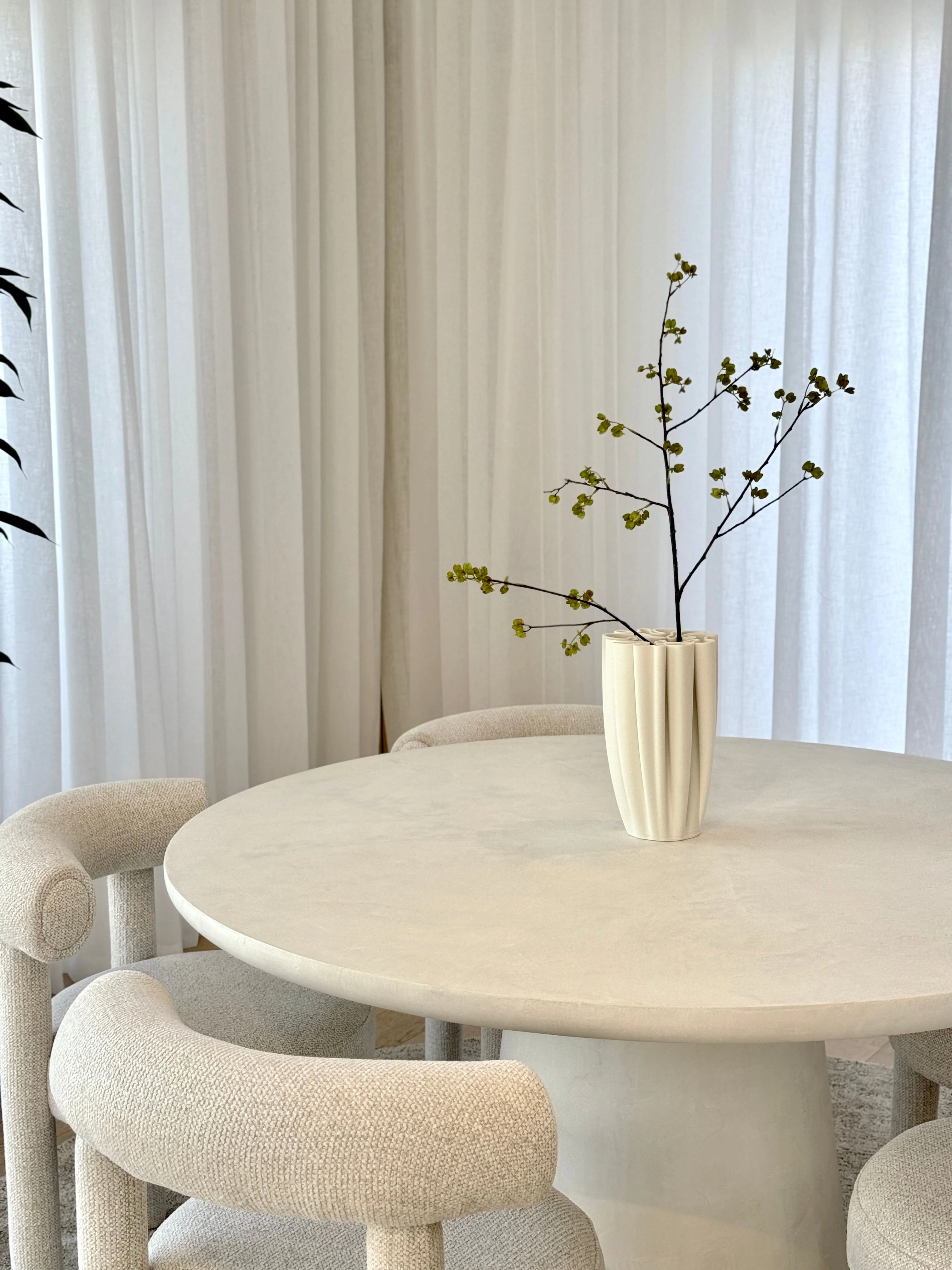 Juni 1400 Dining Table - White - Image 3
