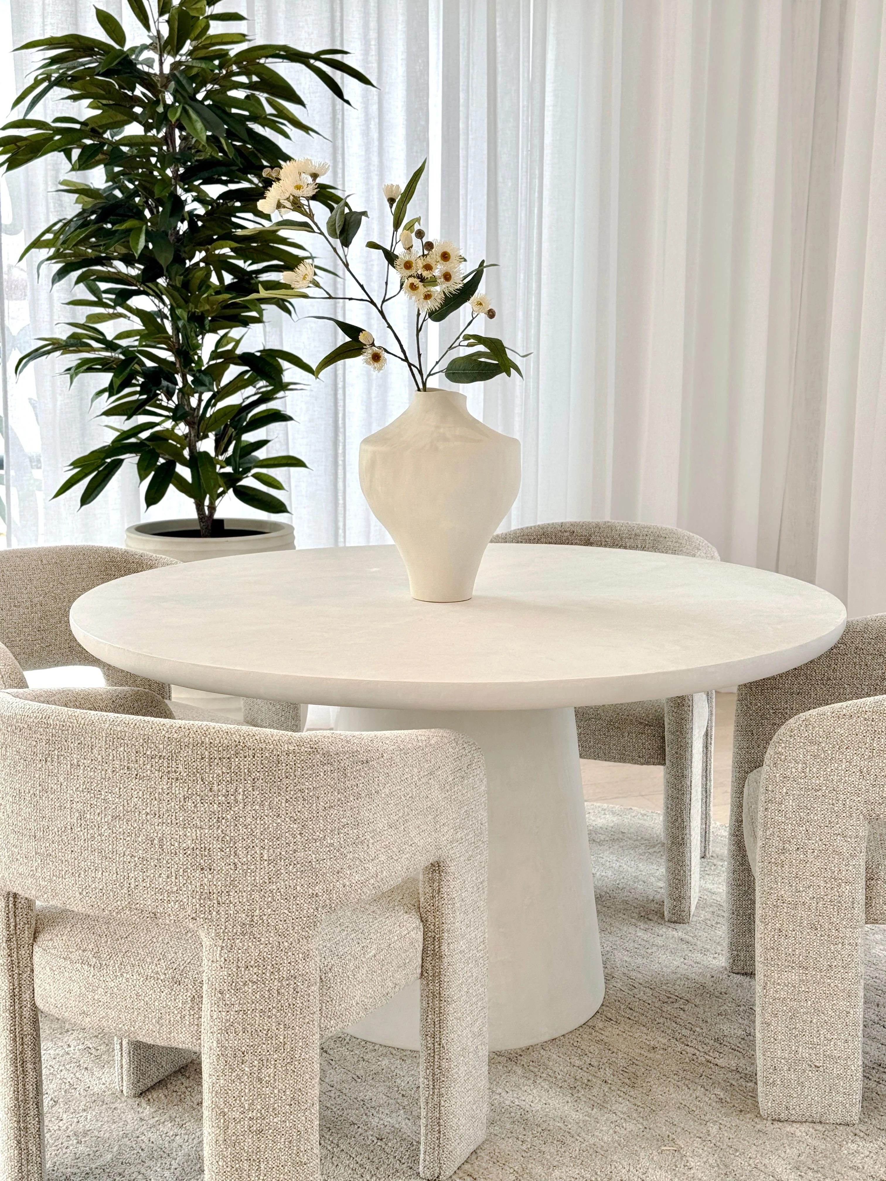 Juni 1400 Dining Table - White - Image 6