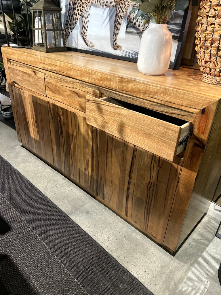 Karri Valley 3 Door 3 Drawer Sideboard - Image 2