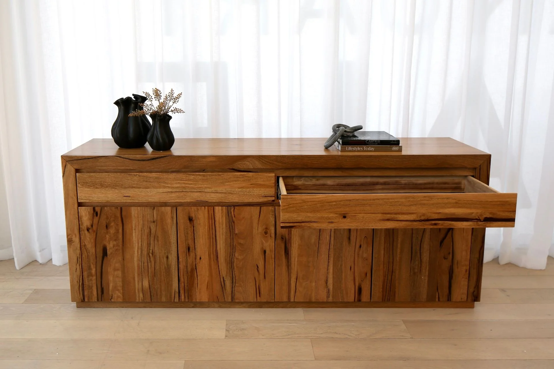 Karri Valley 4 Door 2 Drawer Sideboard - Image 2