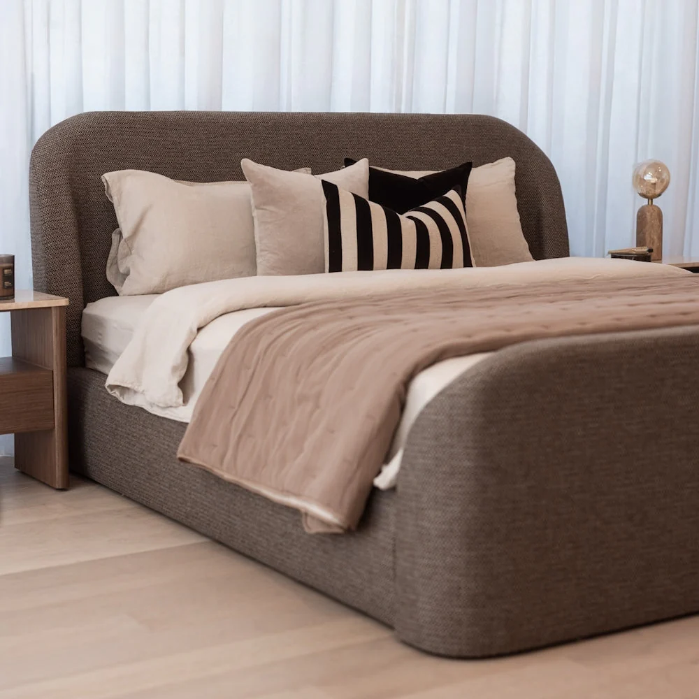Lumiere Bed - Image 3