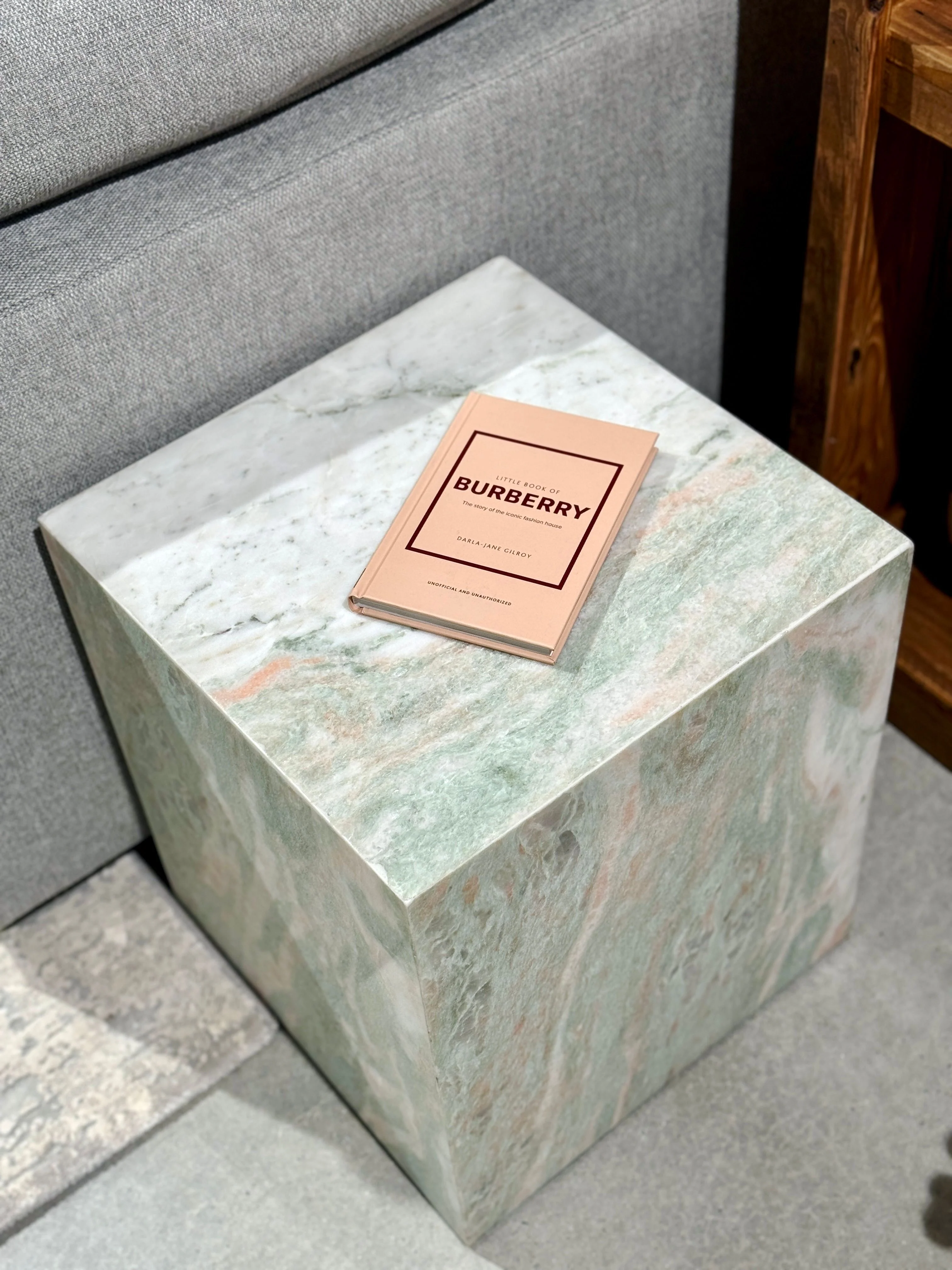 Mesa Onyx Side Table - Image 3