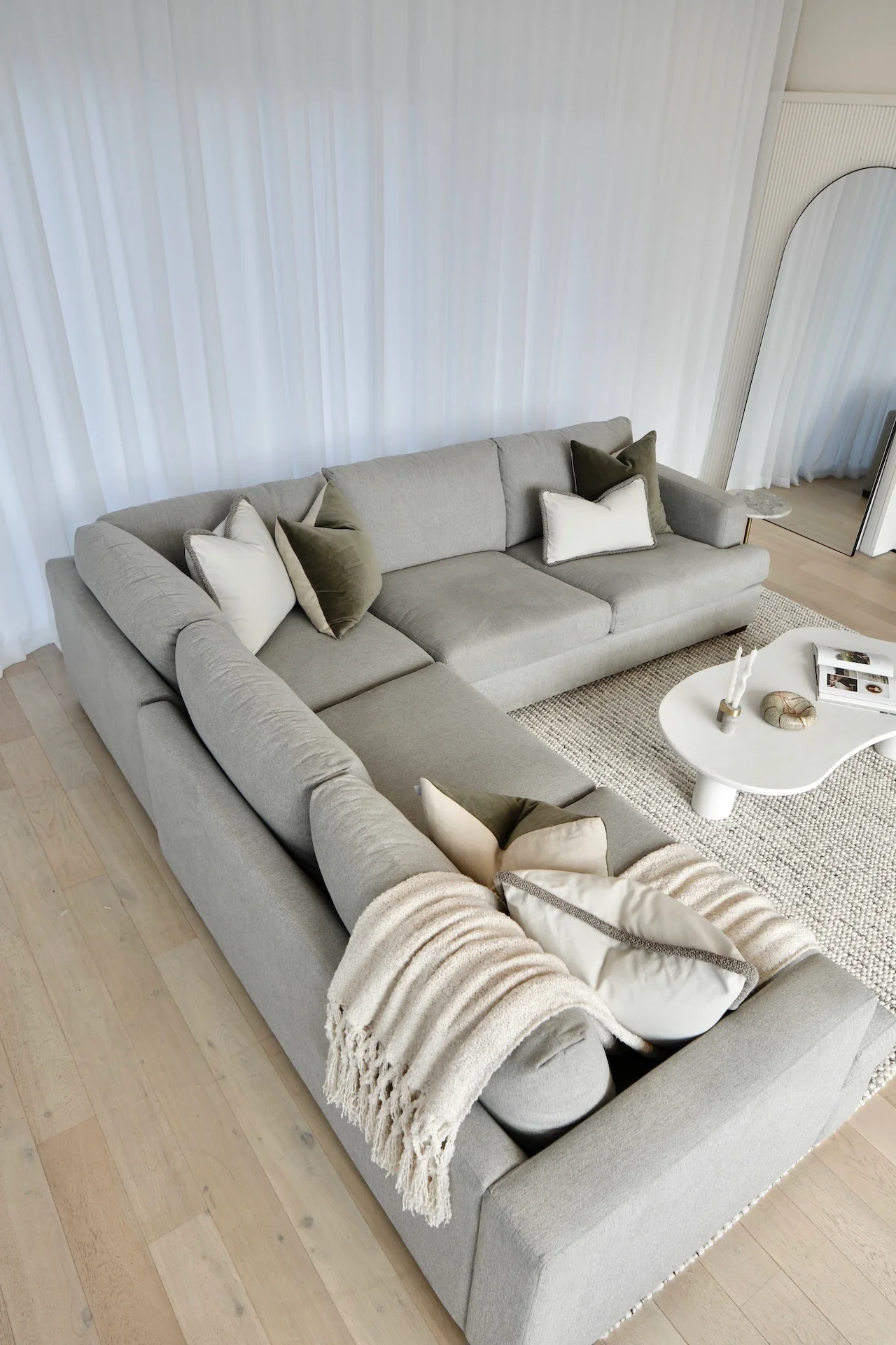 Monaco Corner Lounge - 5 Extra Wide Seats - Light Grey - Image 3