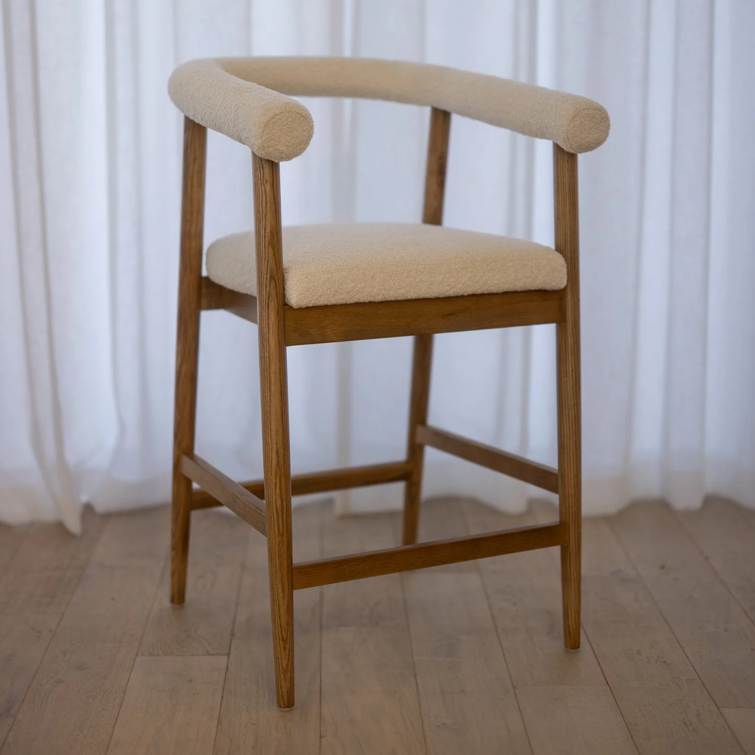Nomi Counter Stool