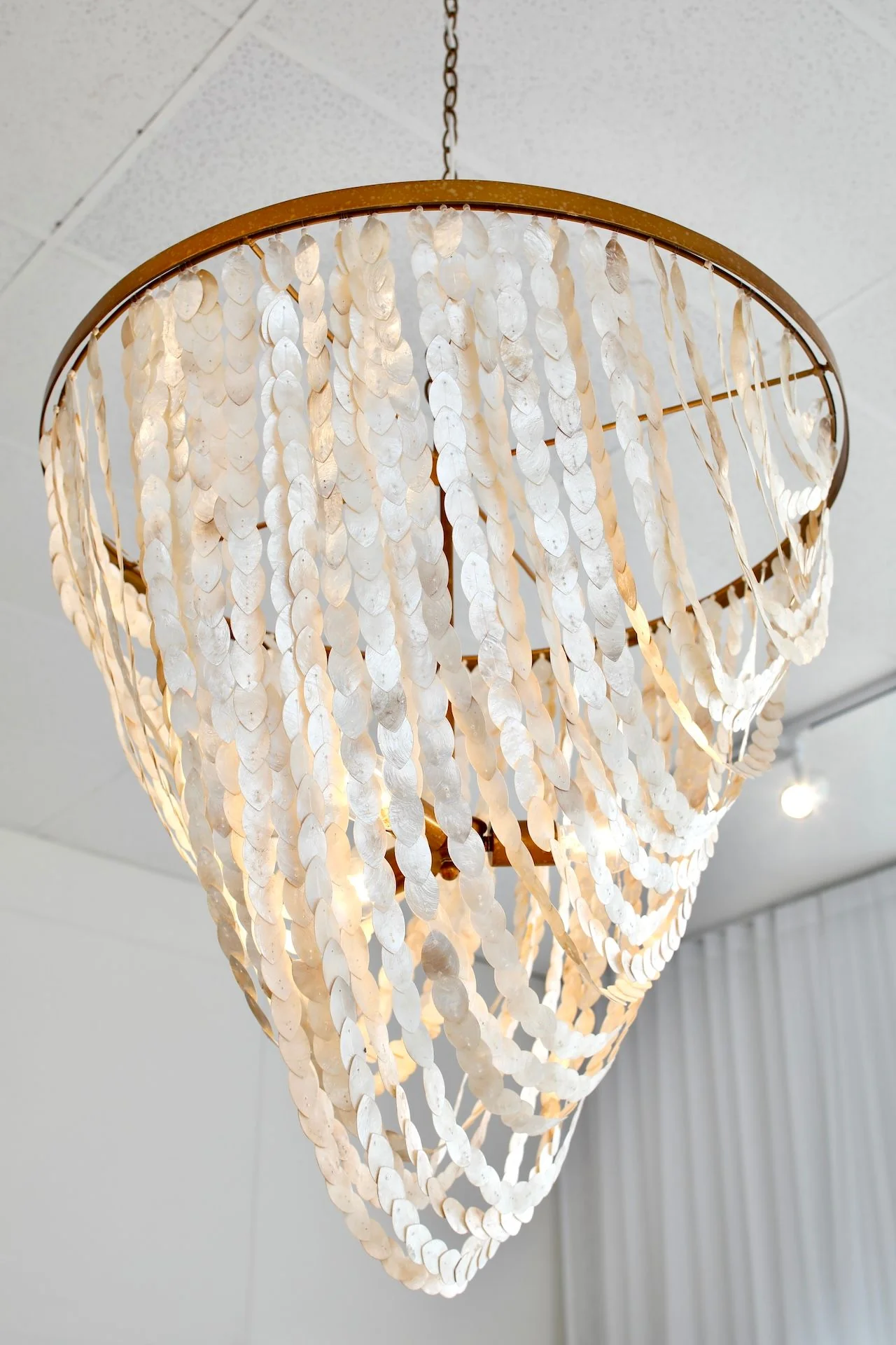 Pearl Oval Chandelier - Image 10