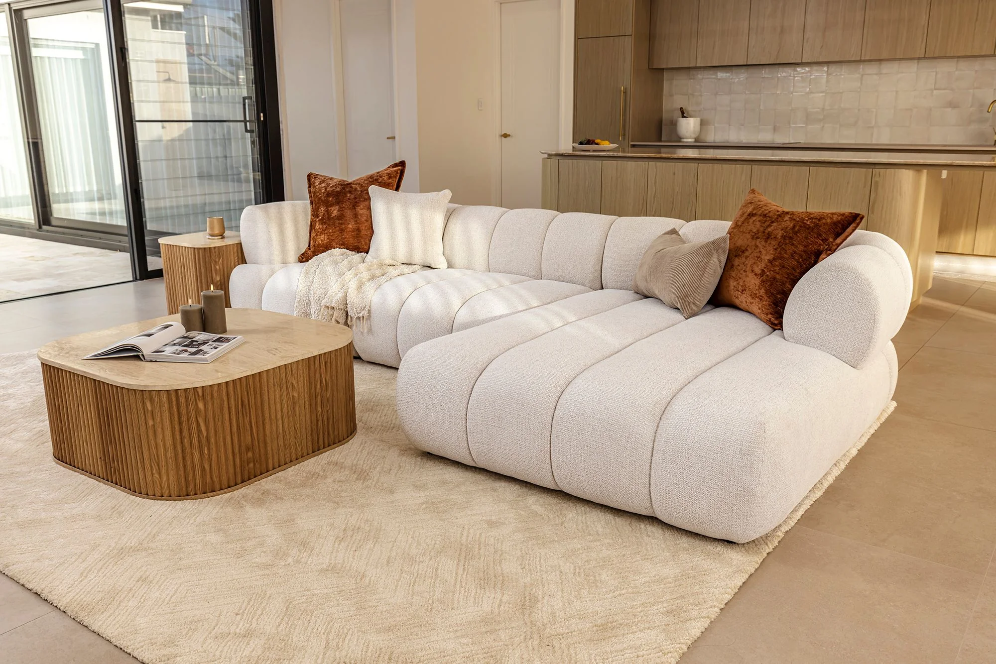 Savannah 3 Seater with Chaise - Vanilla - Image 3
