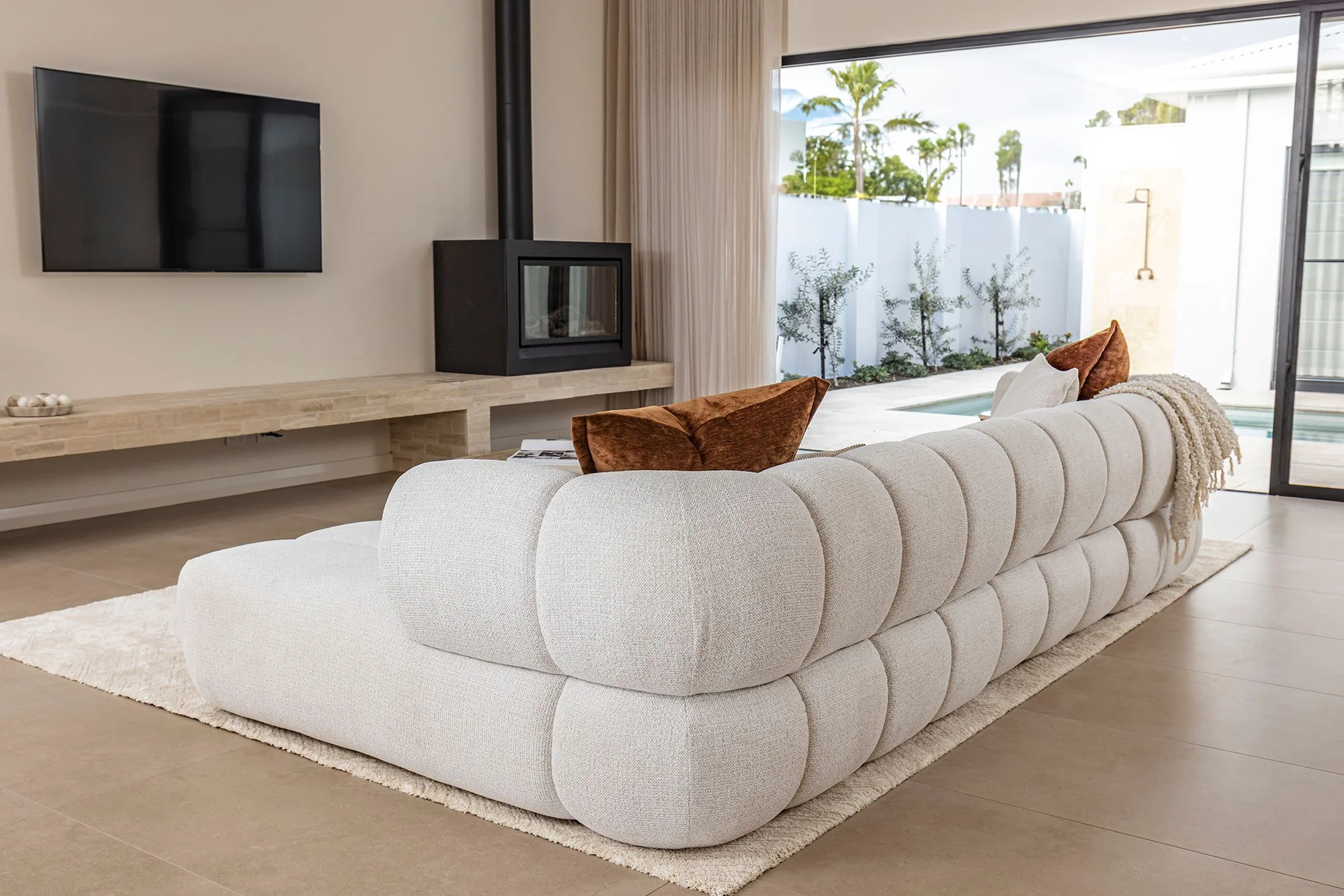 Savannah 3 Seater with Chaise - Vanilla - Image 8