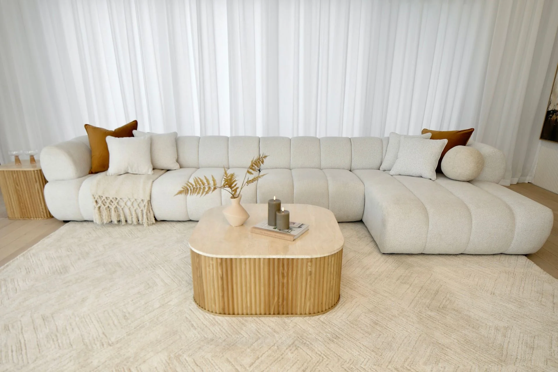 Savannah 4 Seater with Chaise - Vanilla - Image 4