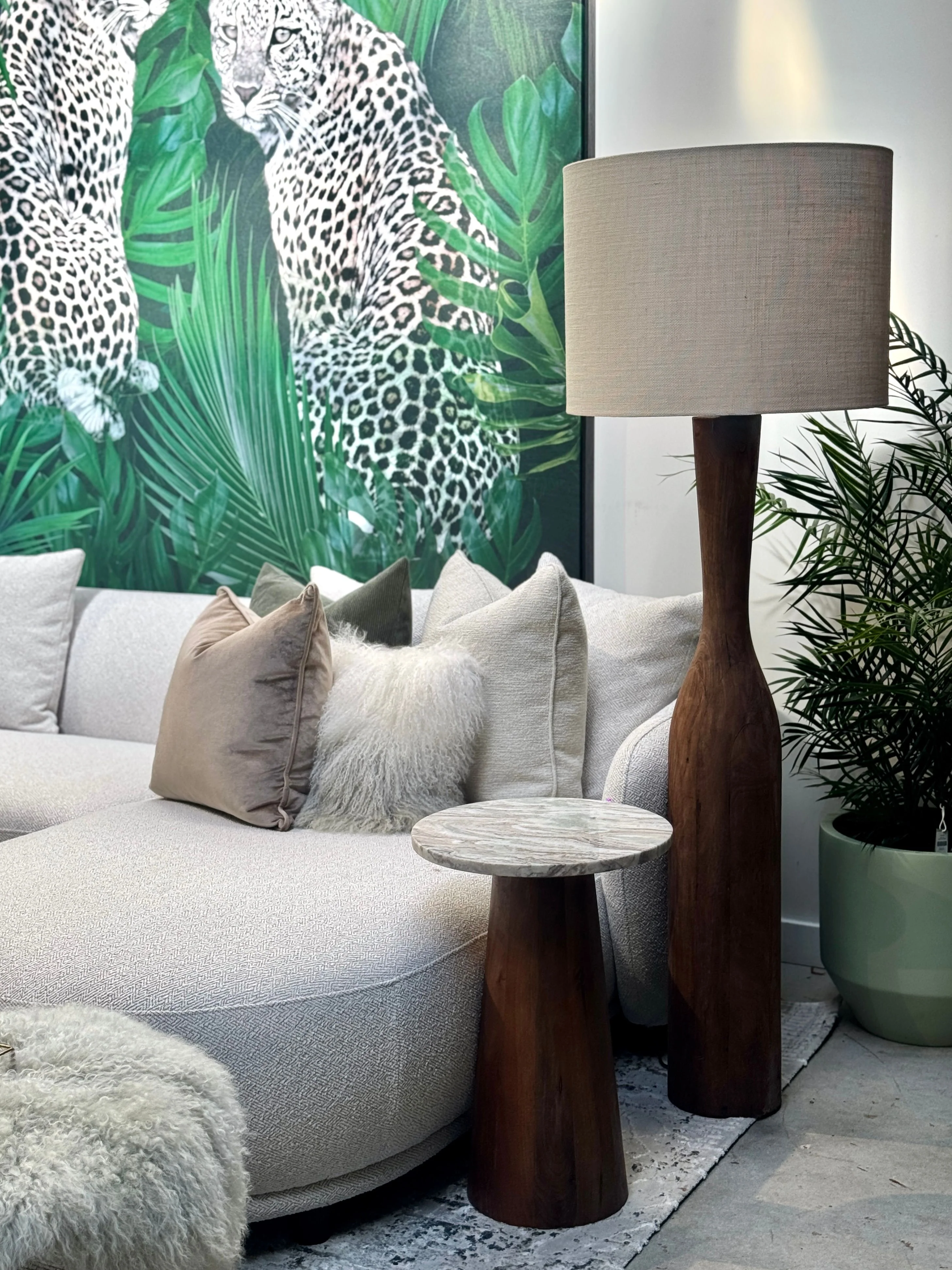 Svala Marble Side Table - Image 2