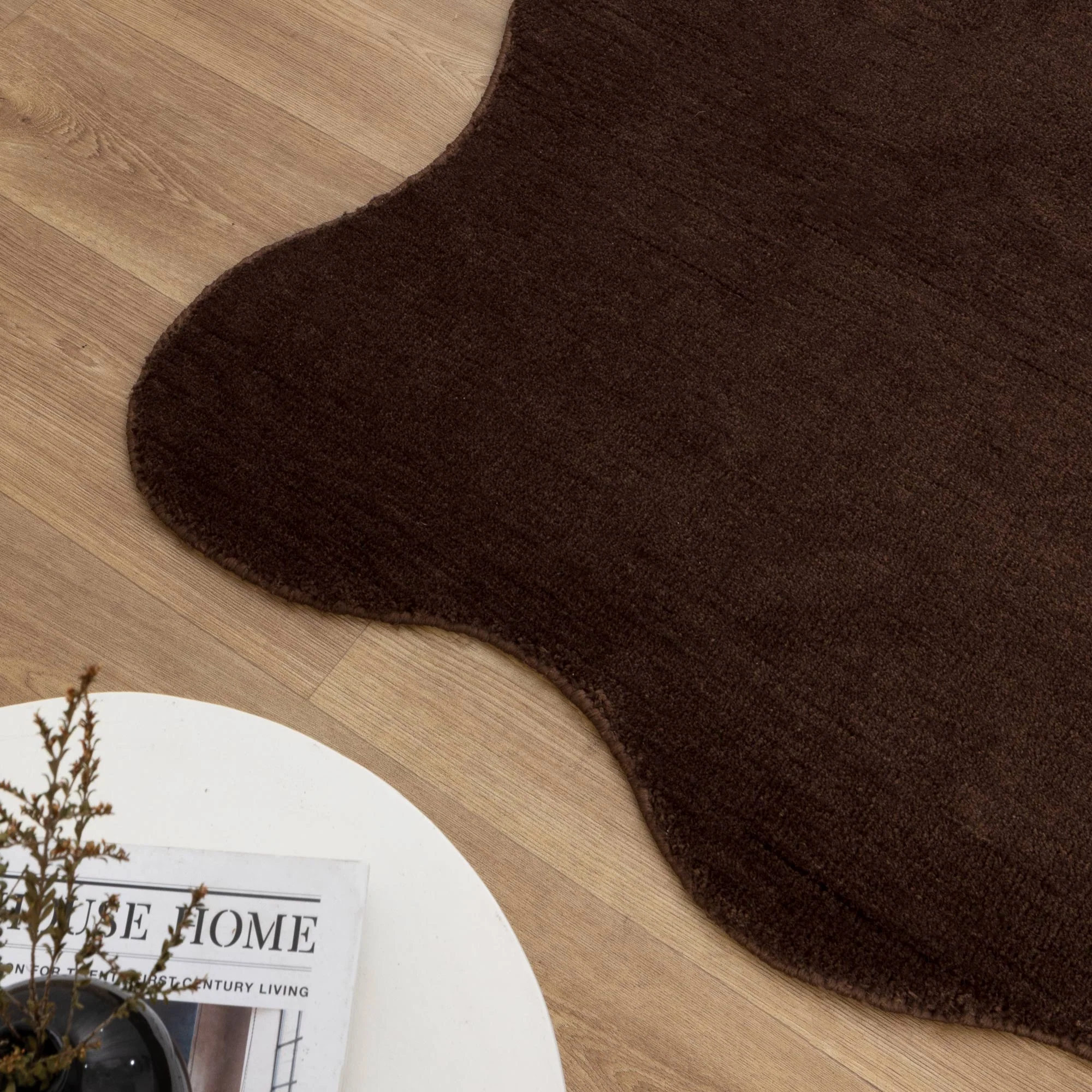 Tierra Scalloped Rug - Chocolate - Image 2